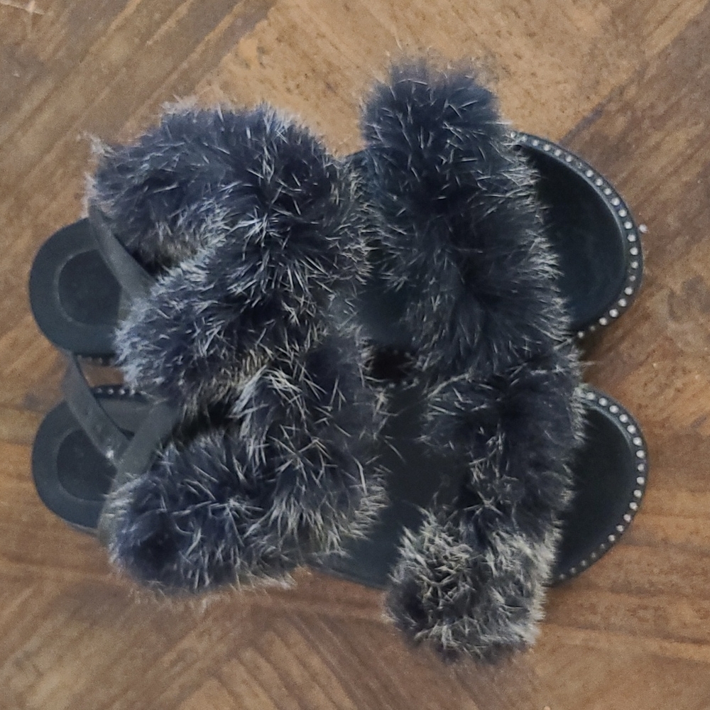 Furry sandals